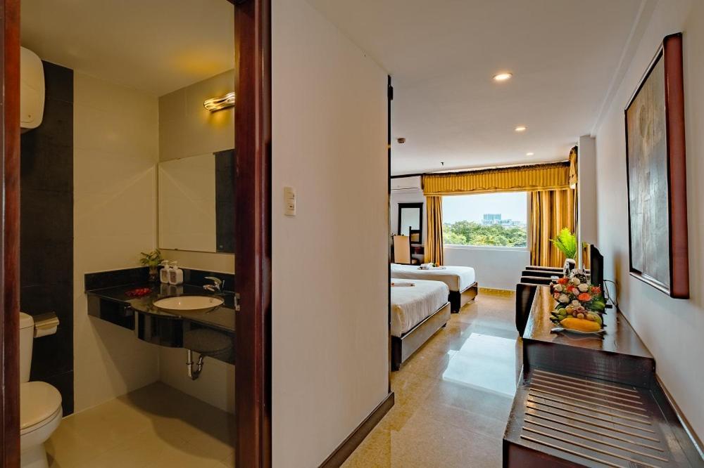 Vina Spa Hotel Hue Exterior foto